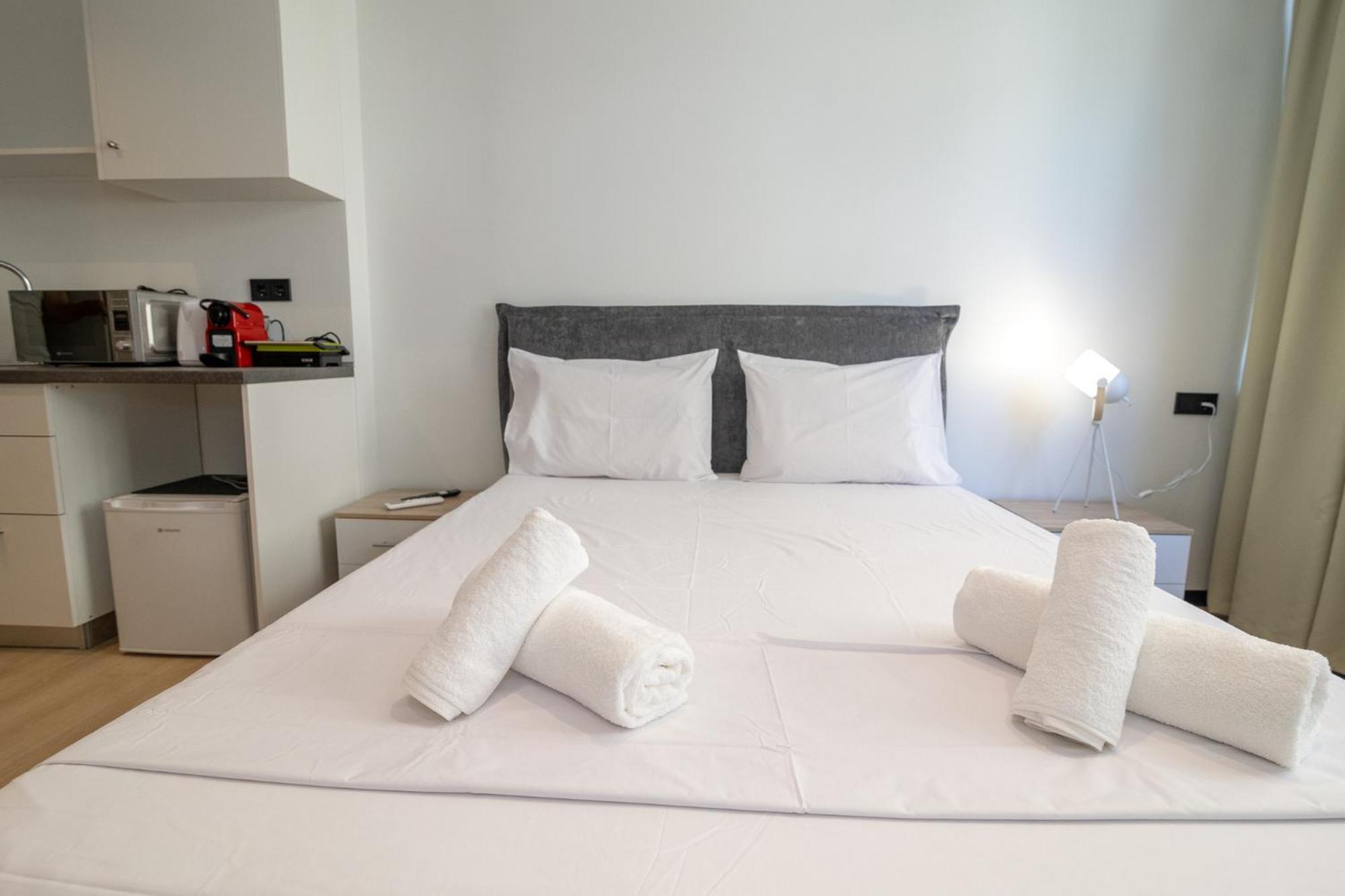 Facadoro Apartments Athens Ngoại thất bức ảnh