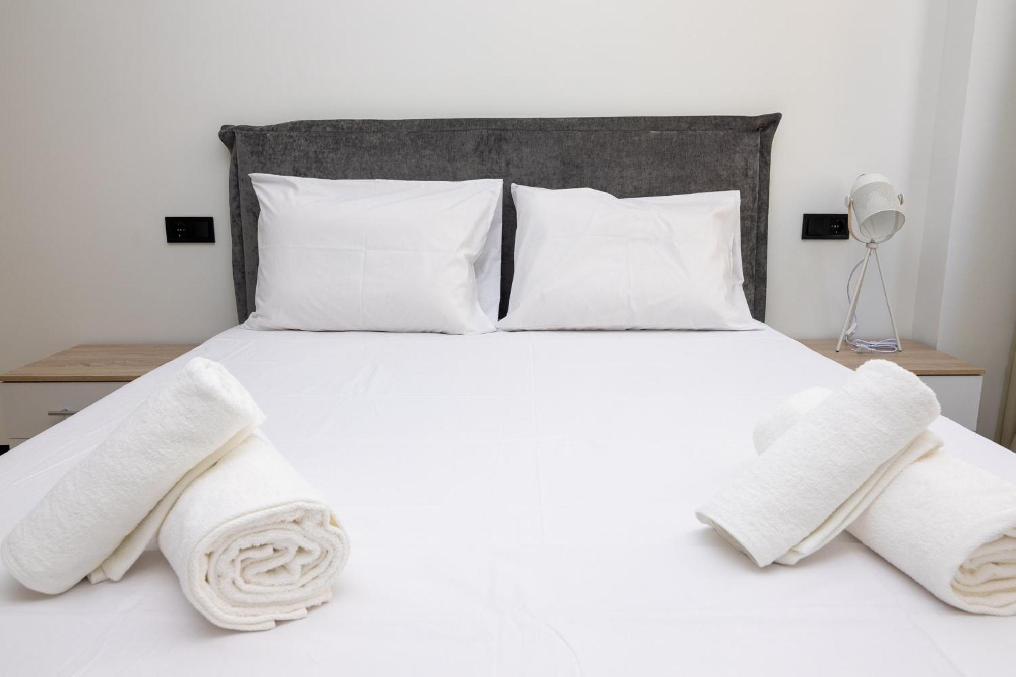 Facadoro Apartments Athens Ngoại thất bức ảnh